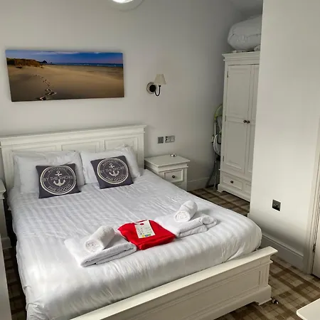 Lens Sandy Collection - Collection Of 2 And One Seaview - Part Of The The Bay Village With Pool, Gym And Direct Access, Pub, Restaurant, Tennis And Meadows Walks