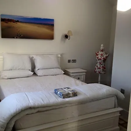 Lens Sandy Collection - Collection Of 2 And One Seaview - Part Of The The Bay Village With Pool, Gym And Direct Access, Pub, Restaurant, Tennis And Meadows Walks