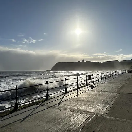 Holiday home Lens Sandy Collection - Collection Of 2 And One Seaview - Part Of The The Bay Village With Pool, Gym And Direct Access, Pub, Restaurant, Tennis And Meadows Walks Filey