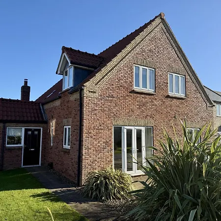 Vakantiehuis Lens Sandy Collection - Collection Of 2 And One Seaview - Part Of The The Bay Village With Pool, Gym And Direct Access, Pub, Restaurant, Tennis And Meadows Walks *