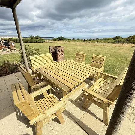 Holiday home Lens Sandy Collection - Collection Of 2 And One Seaview - Part Of The The Bay Village With Pool, Gym And Direct Access, Pub, Restaurant, Tennis And Meadows Walks