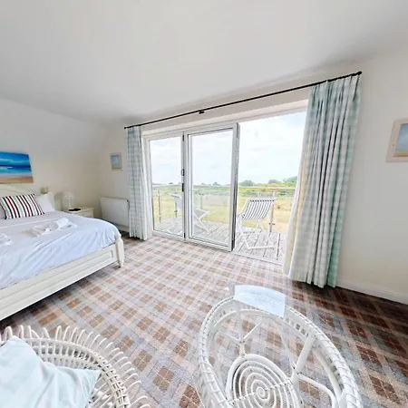 Holiday home Lens Sandy Collection - Collection Of 2 And One Seaview - Part Of The The Bay Village With Pool, Gym And Direct Access, Pub, Restaurant, Tennis And Meadows Walks *