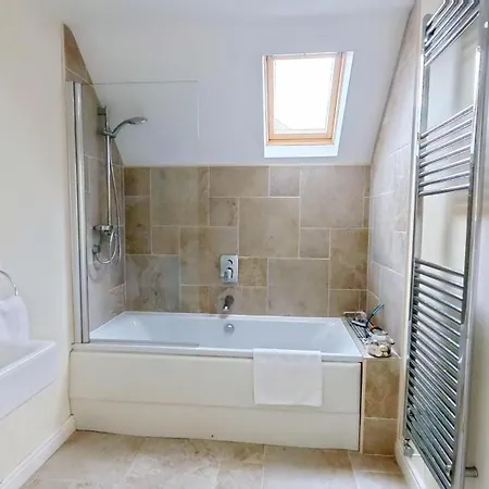 Lens Sandy Collection - Collection Of 2 And One Seaview - Part Of The The Bay Village With Pool, Gym And Direct Access, Pub, Restaurant, Tennis And Meadows Walks Holiday home
