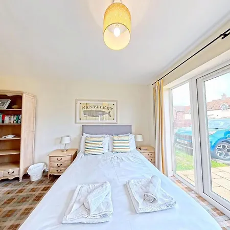 Lens Sandy Collection - Collection Of 2 And One Seaview - Part Of The The Bay Village With Pool, Gym And Direct Access, Pub, Restaurant, Tennis And Meadows Walks *