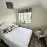 Lens Sandy Collection - Collection Of 2 And One Seaview - Part Of The The Bay Village With Pool, Gym And Direct Access, Pub, Restaurant, Tennis And Meadows Walks Feriehus *