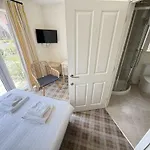 Lens Sandy Collection - Collection Of 2 And One Seaview - Part Of The The Bay Village With Pool, Gym And Direct Access, Pub, Restaurant, Tennis And Meadows Walks Feriehus