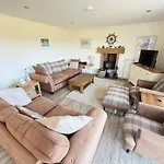 Lens Sandy Collection - Collection Of 2 And One Seaview - Part Of The The Bay Village With Pool, Gym And Direct Access, Pub, Restaurant, Tennis And Meadows Walks Feriehus *